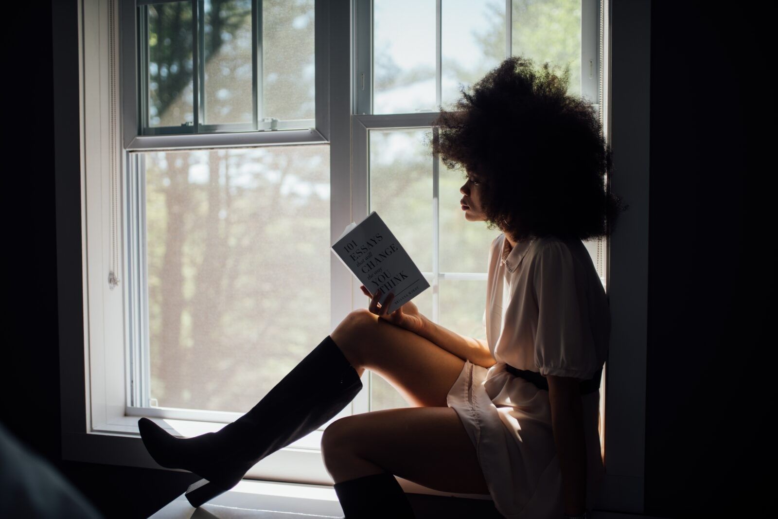 Woman-reading