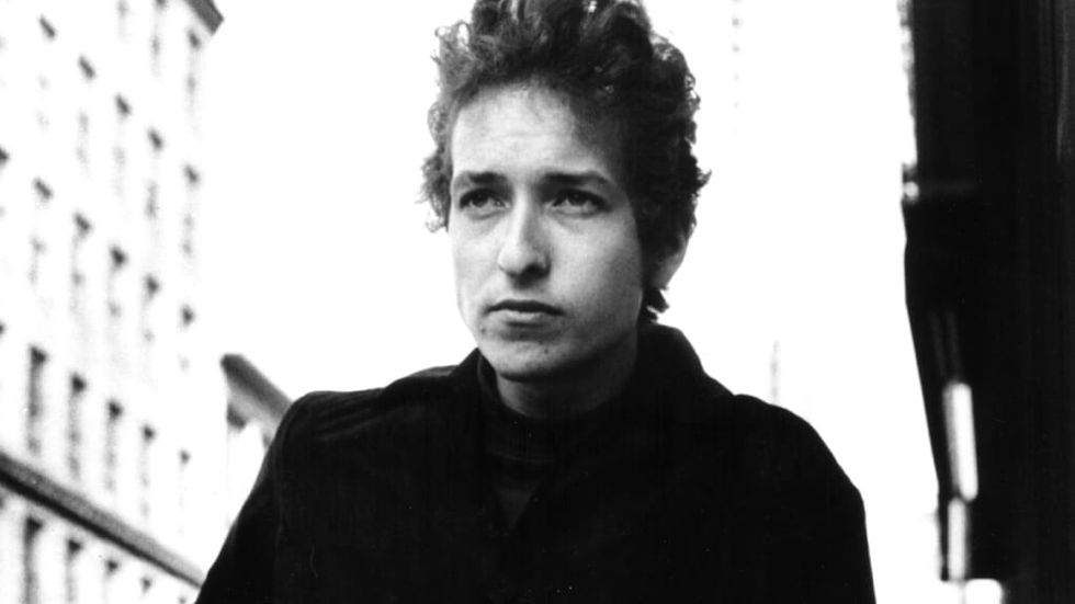 Bob Dylan tânăr alb-negru din New York