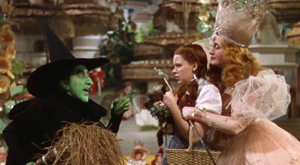 Wizard of Oz, Dorothy, The Wicked Witch, and Glenda talking