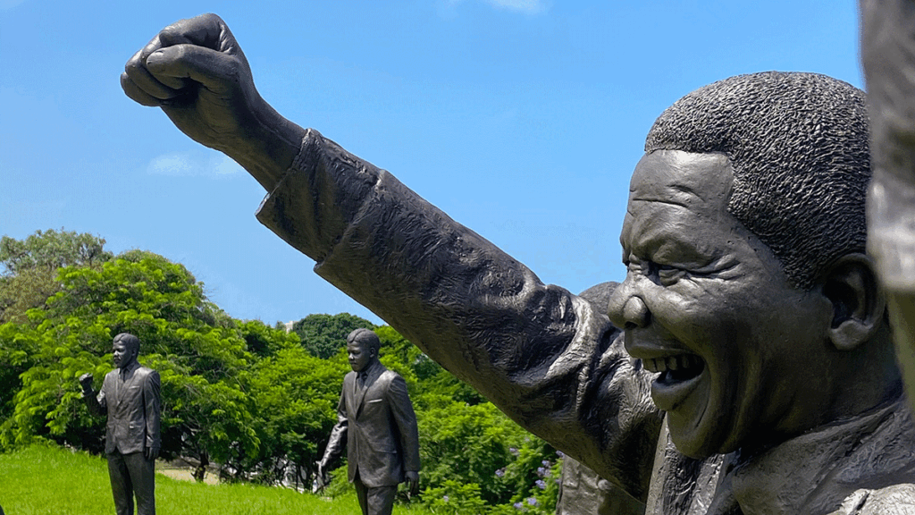 Nelson Mandela statue (Picture: Minenhle Shelembe from Pexels)