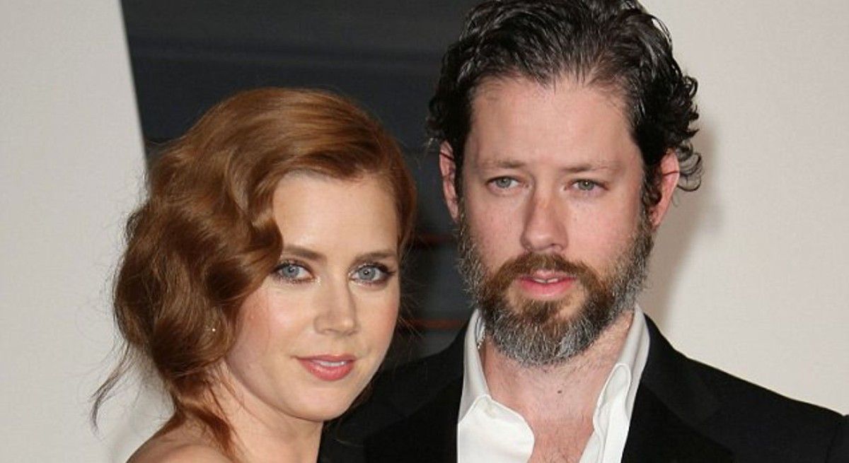 Amy Adams with husband Darren Le Gallo posing together.