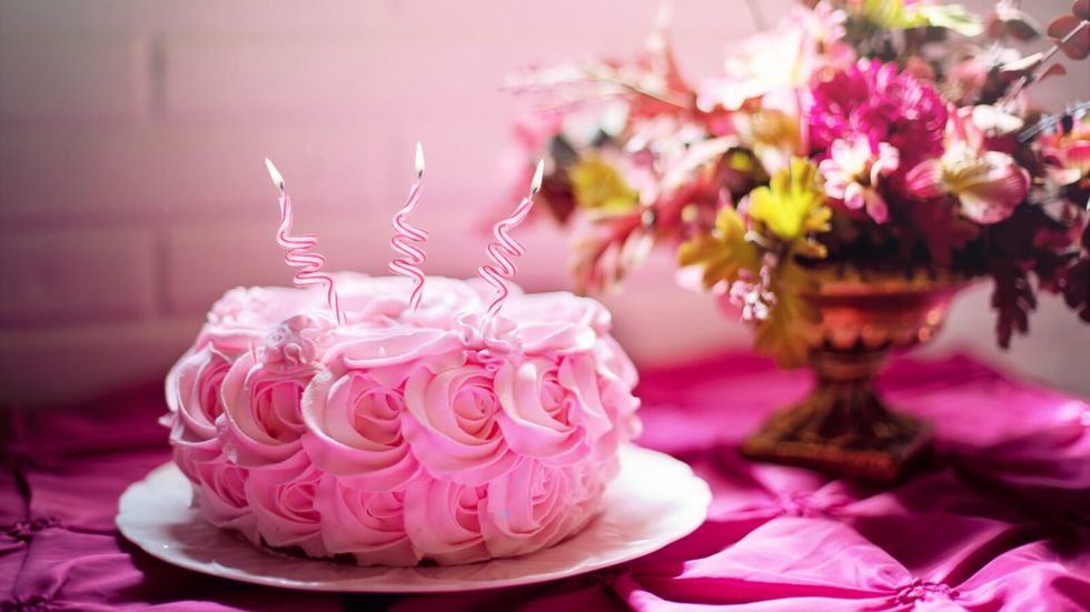 pink flower cake