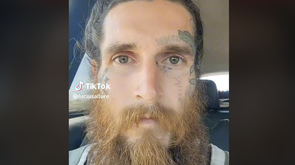 Homeless Dad Living in His Car With 2 Kids Gets 23K to Buy a New Place